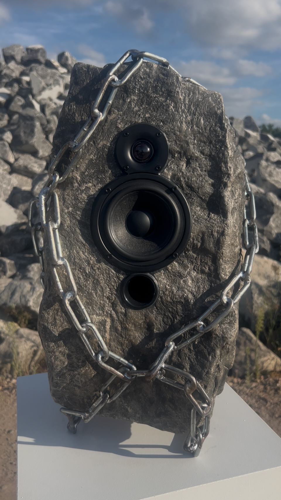 Stone speaker