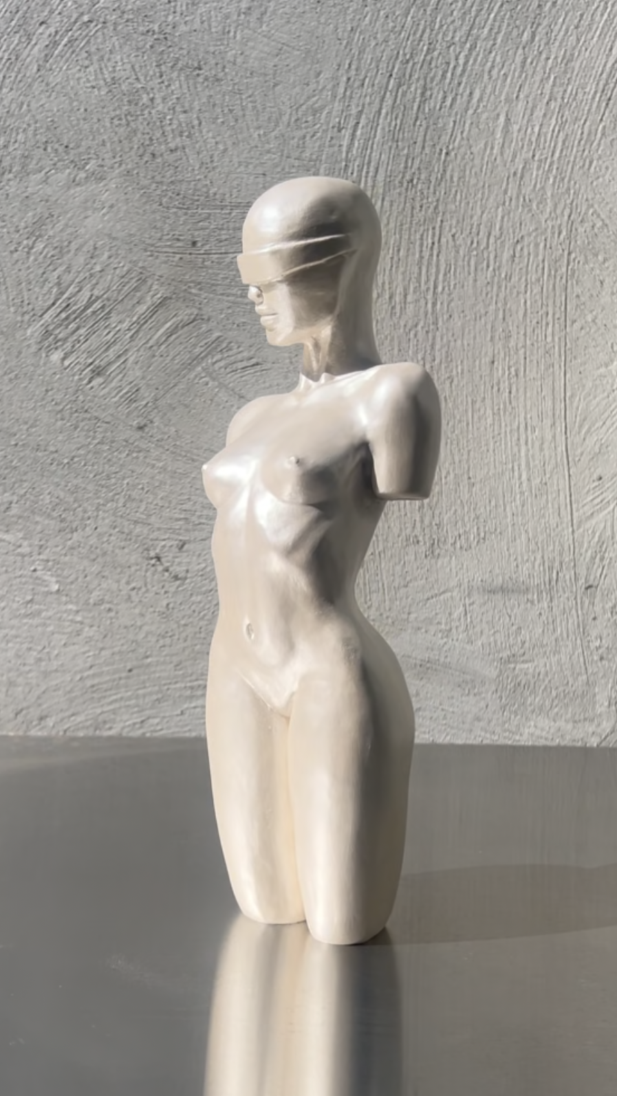 Space Girl - Pearl